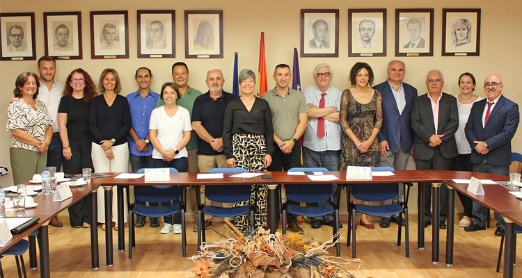 Reconeixement a la labor dels Graduats i Graduades Socials de les Balears a l'Oficina d'Orientació Jurídica-Laboral i d’Igualtat.